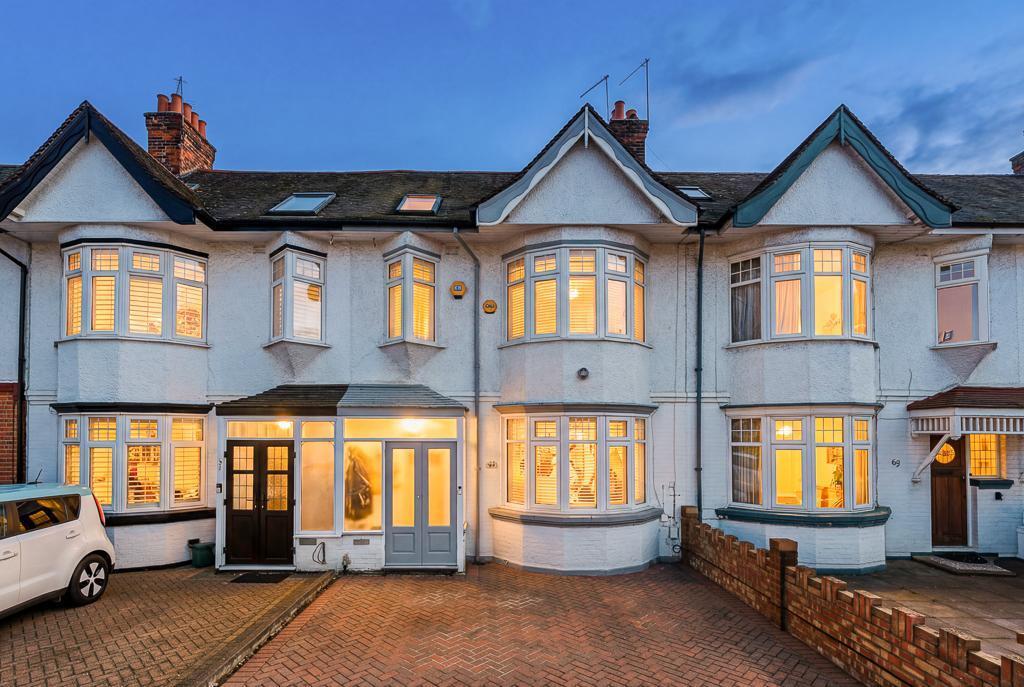 Main image of property: Swyncombe Avenue, Ealing, London, W5 4DR