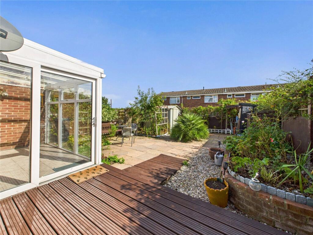 Honeysuckle Way, Witham, Essex, CM8 photo 4