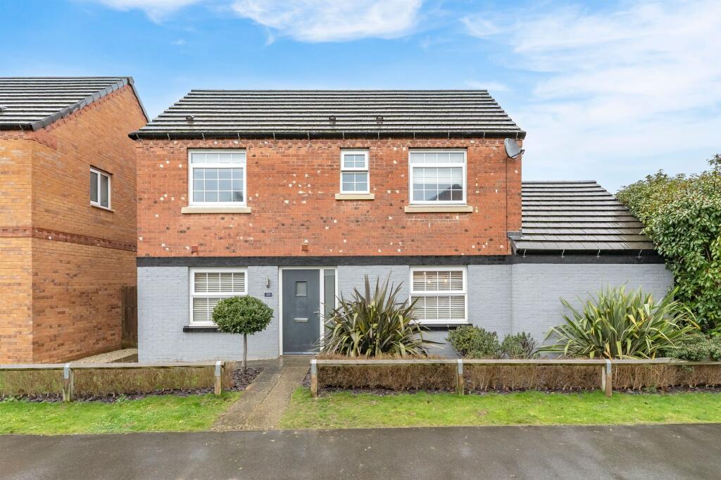 3-bed detached on Kildare Close, Market Harborough, LE16, £370,000