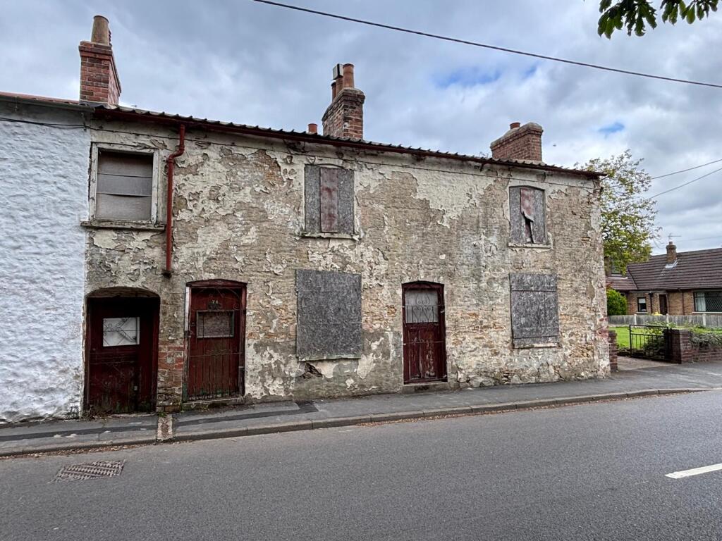 Main image of property: 72-74 West Street, Winterton DN15 9QF