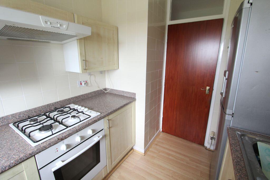 Apartment in Rochdale, Great Howarth - View 5