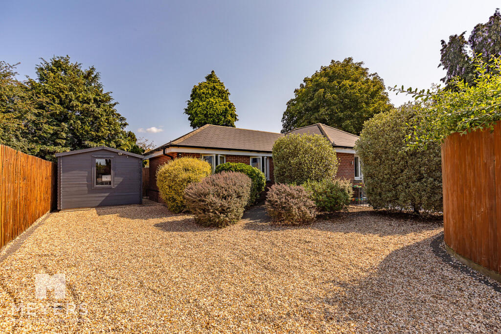 2-bed detached on Parley Road, Bournemouth, BH9 3BB, £340,000