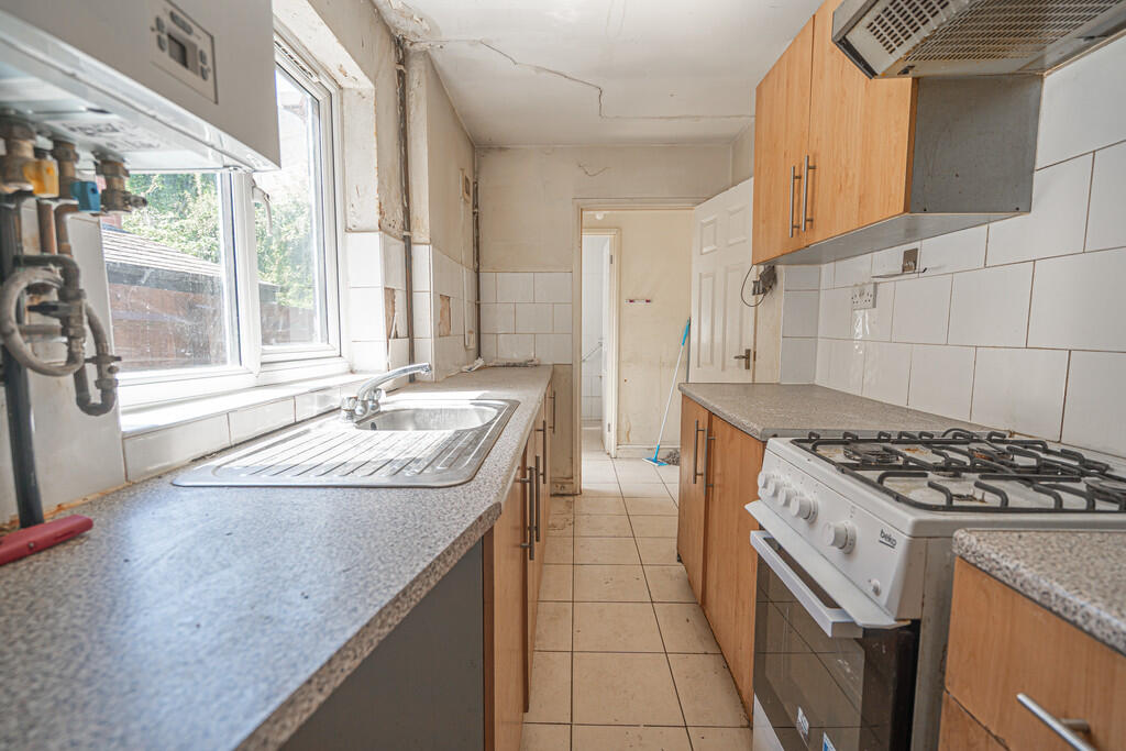 House in Birmingham, West Midlands - More