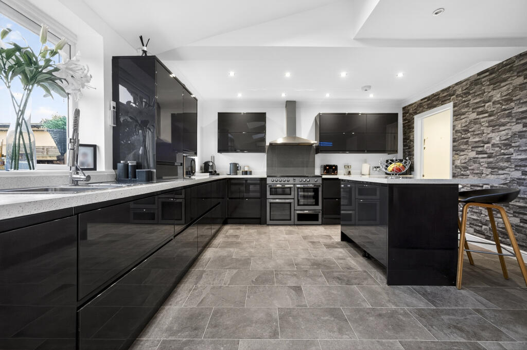 Main image of property: Little Heath Road, Bexleyheath, DA7