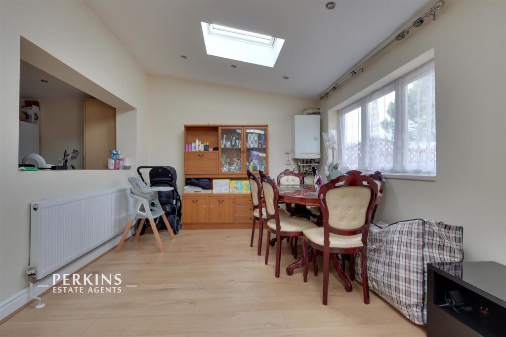 House in Southall - View 4