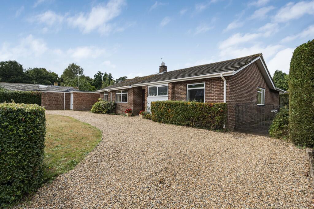 Main image of property: Makins Road, Henley-on-Thames, Oxfordshire, RG9