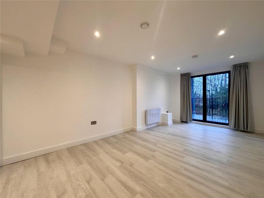 Apartment in Rushmoor, Farnborough - More