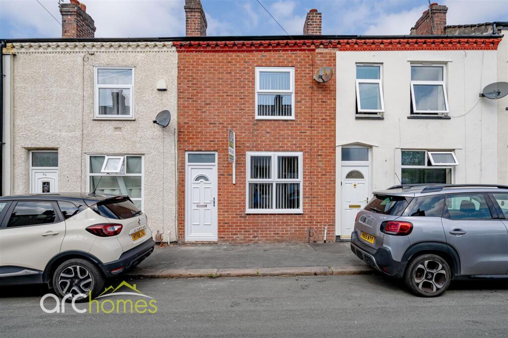2-bed house on Argyle Street, Hindley, WN2, £120,000