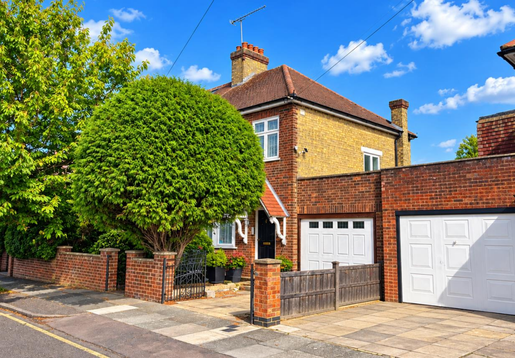 Main image of property: Edmonton, London, N18