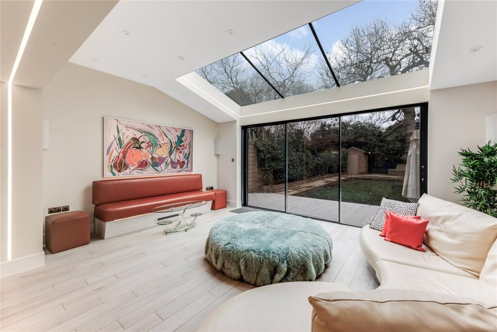 Main image of property: Southwood Lane, Highgate, N6