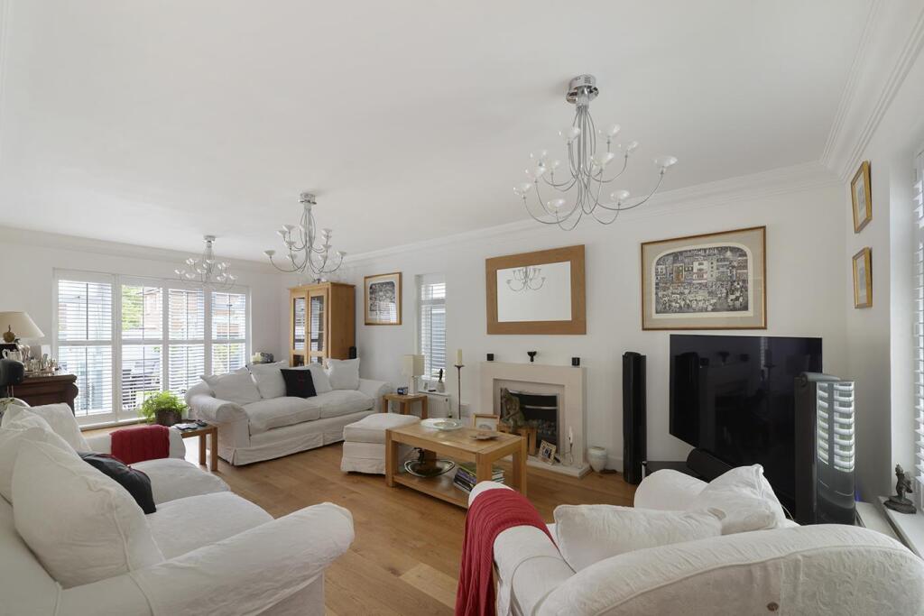 Braeburn Way, Kings Hill, ME19 4EA - View 3