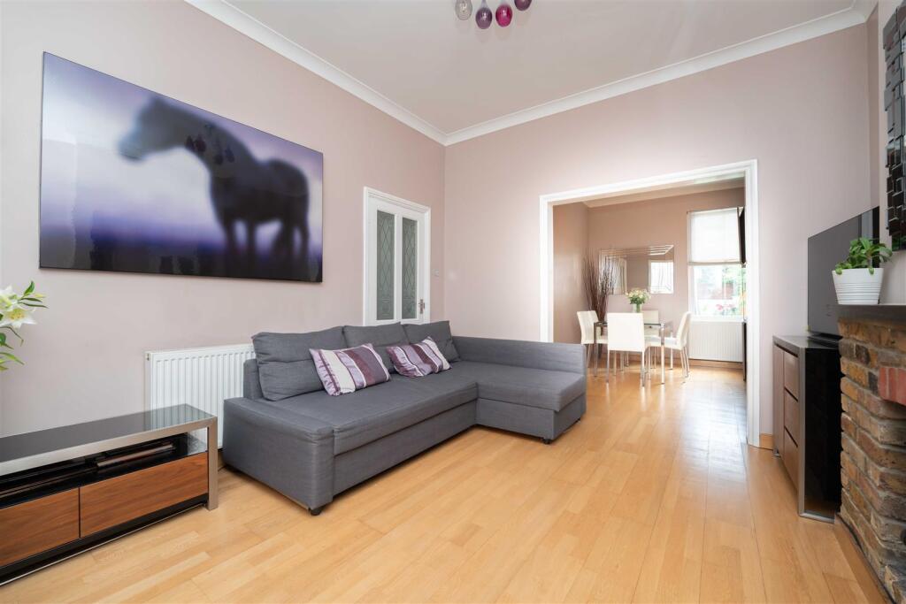 House in Brentford, London Borough of Hounslow - View 2