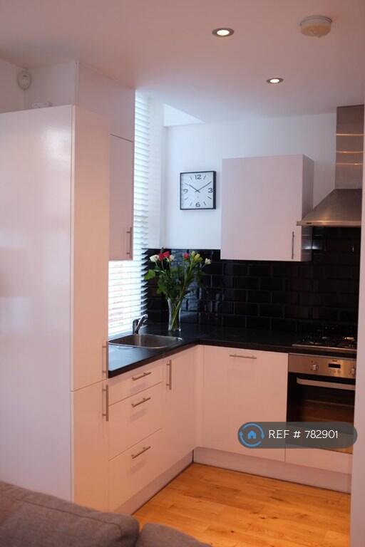 Apartment in London, Brondesbury Park, Queen's Park - View 4