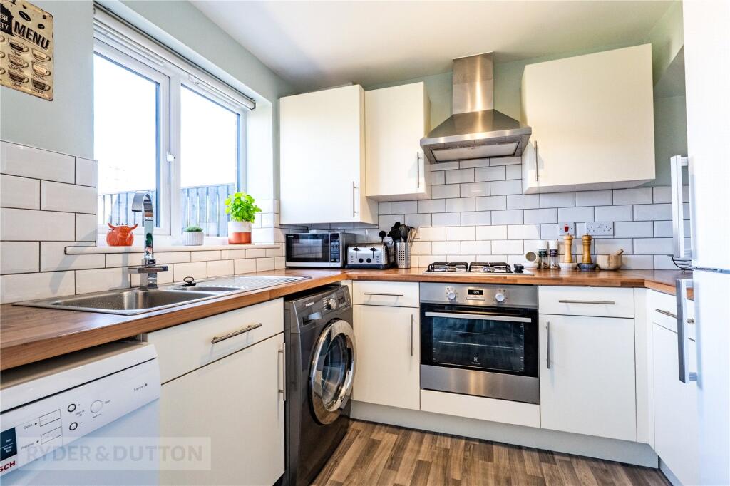 Jericho Way, Oakes, Huddersfield, West Yorkshire, HD3 photo 4
