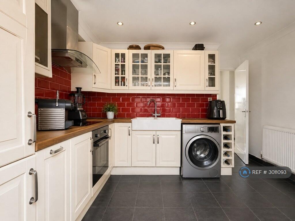 House in Southall - View 4