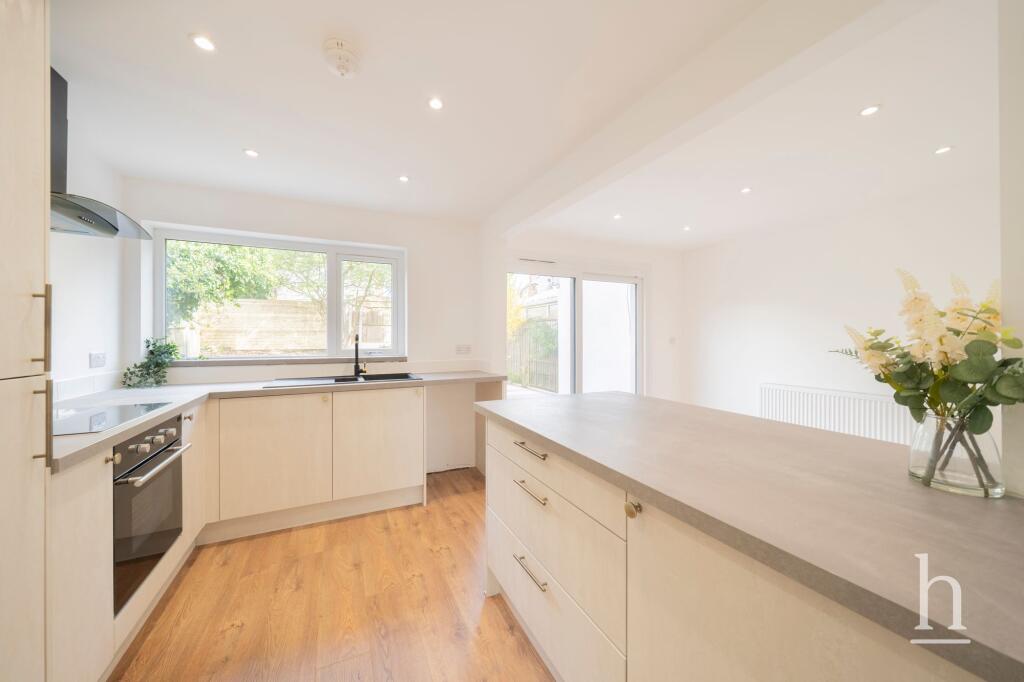Arden Drive, Neston, CH64 photo 4
