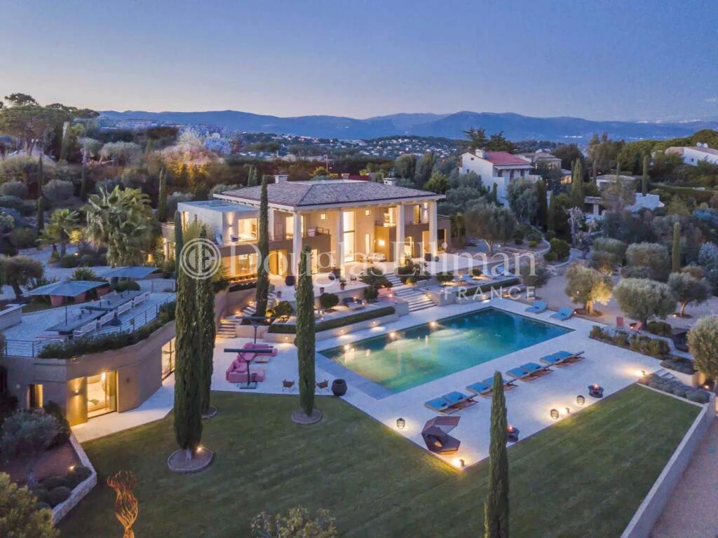 Main image of property: Provence-Alps-Cote d`Azur, Alpes-Maritimes, Cannes