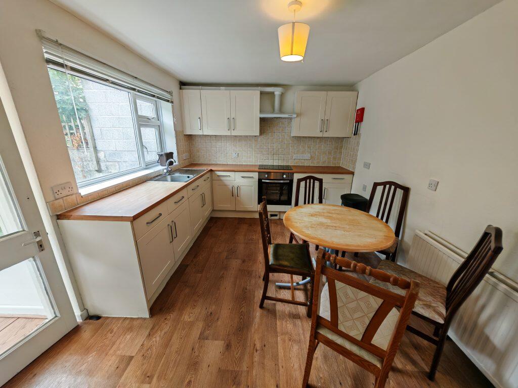 5 bedroom house for rent