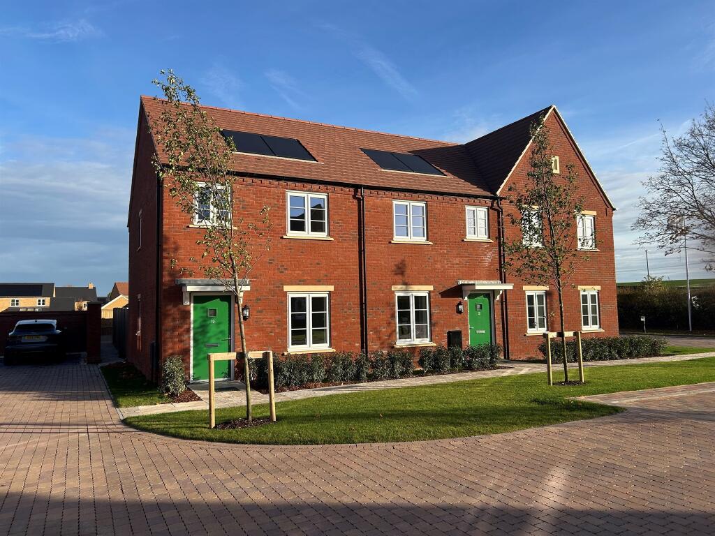 2-bed terraced on Chaffinch Road, Fulbourn, Cambridge, £184,000