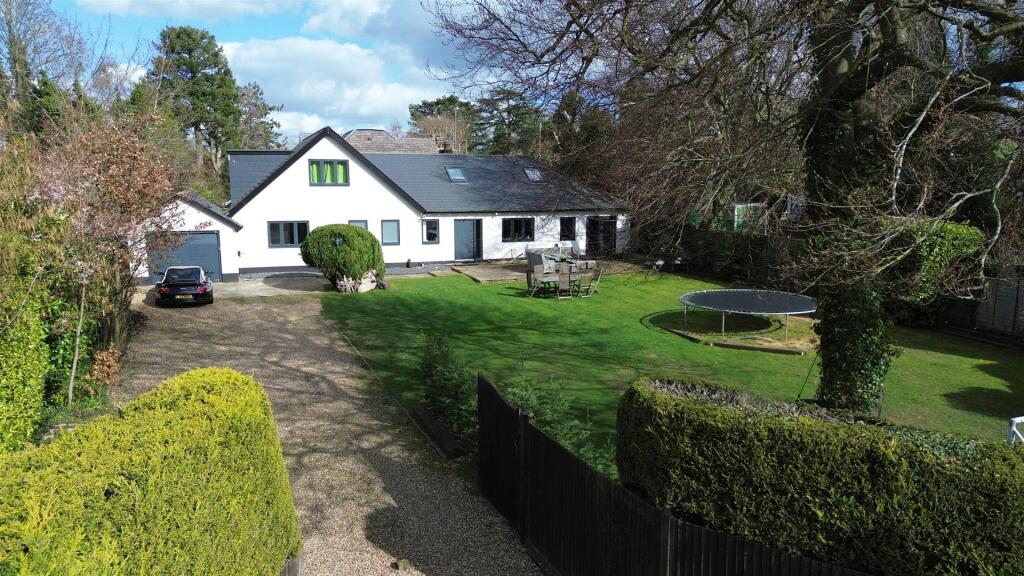 Main image of property: ASHTEAD/LEATHERHEAD BORDERS