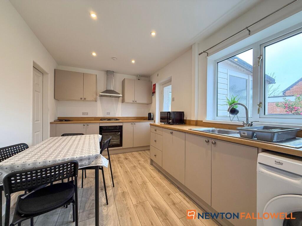 Brittania Court, Newark, NG24 photo 2