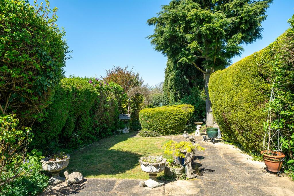 House in St Albans, New Greens - View 4