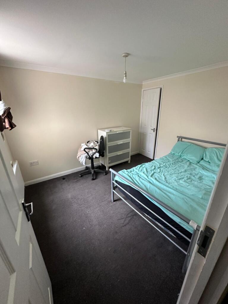 Main image of property: Chesterman Street, Reading, Berkshire