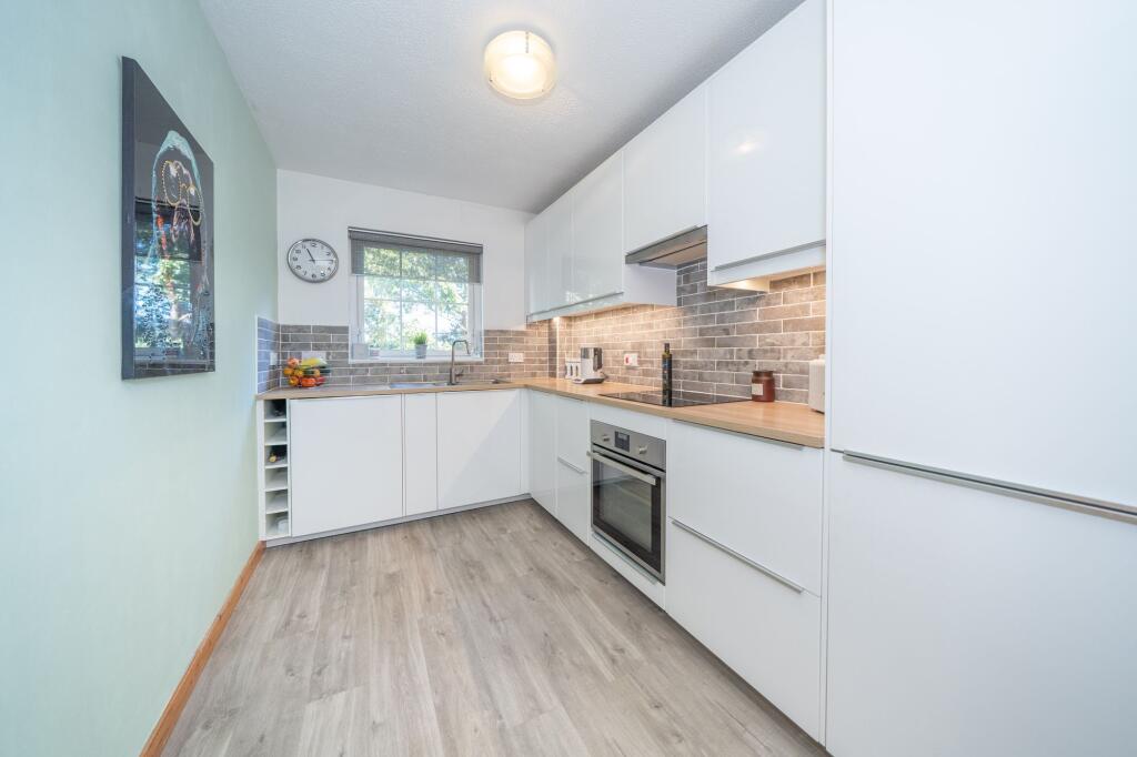 Taylor Green, Deerpark, Livingston, EH54 8SX photo 3