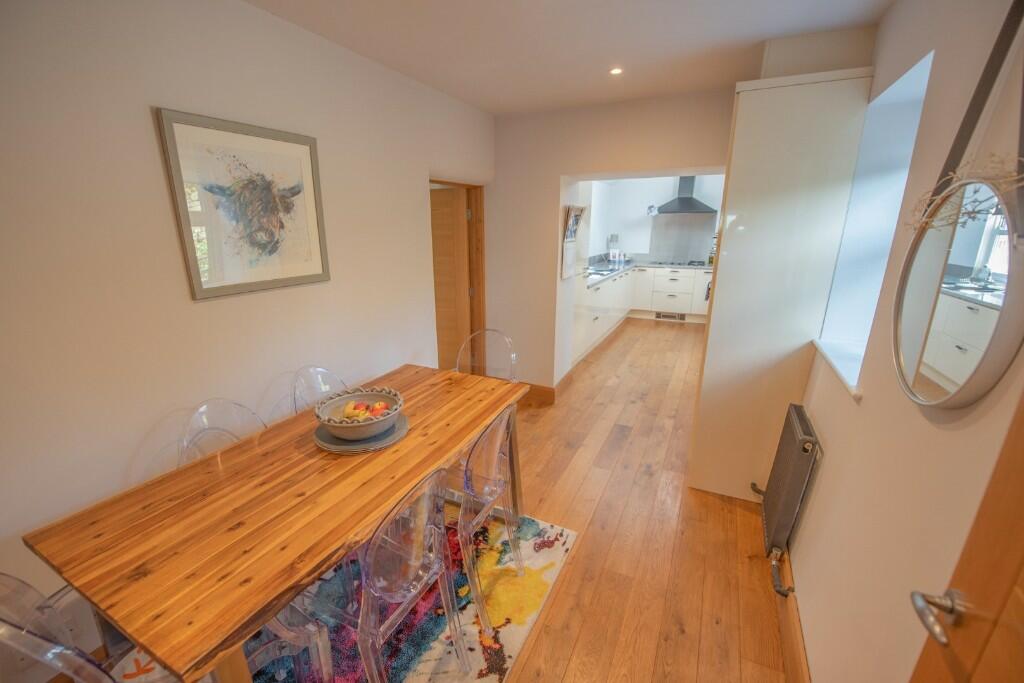 12 Park Lane Bottom, Cowling BD22 0ND photo 3