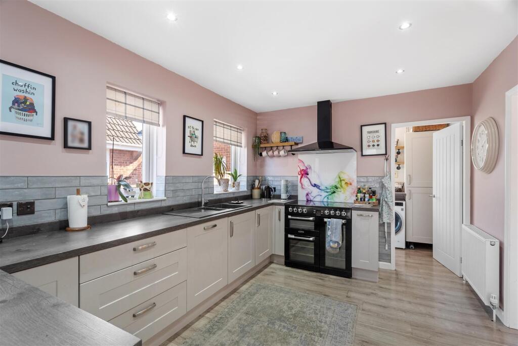 House in Roos, East Riding of Yorkshire - More