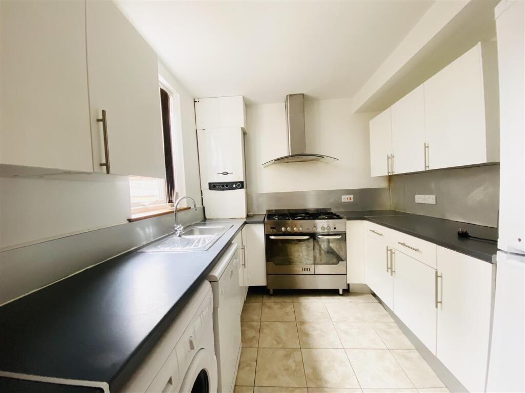 Main image of property: Kimbolton Avenue, Nottingham