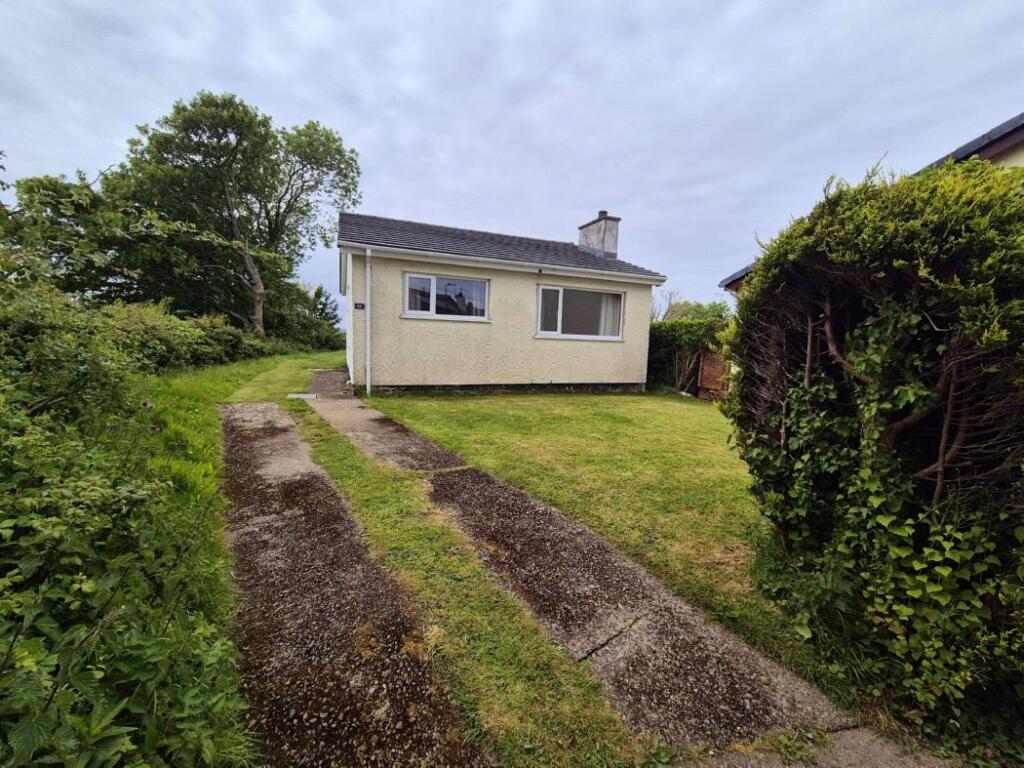 Main image of property: Tyn Cwrt, Brynsiencyn, Anglesey, LL61