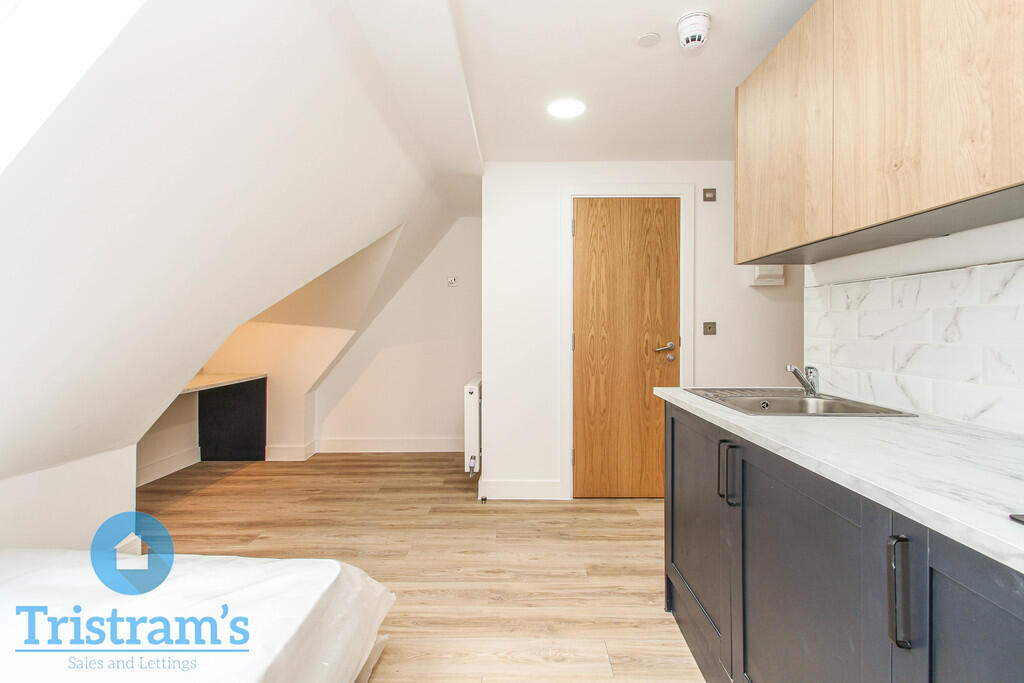 Studio flat for rent