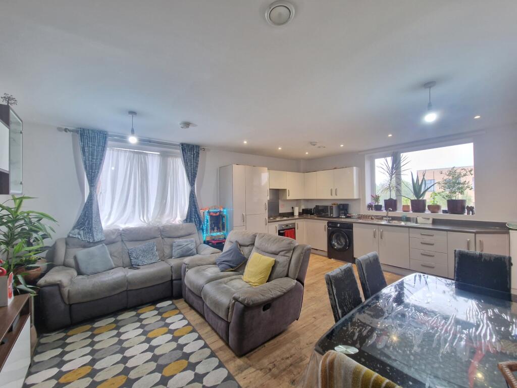 Apartment in Harrow - View 4