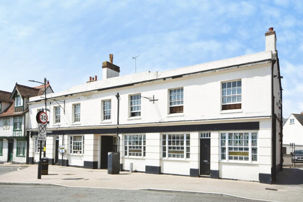 Main image of property: Courtaulds Mews, Braintree