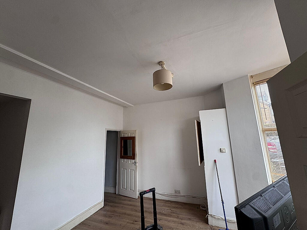 Apartment in Canterbury - View 4