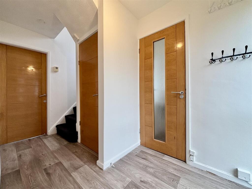 Pentland Avenue, Clayton, Bradford photo 2