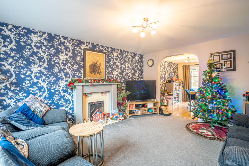42 Jenkinson Grove, Doncaster DN3 2FJ photo 4