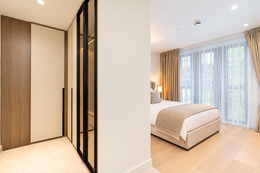 Apartment in London - View 5
