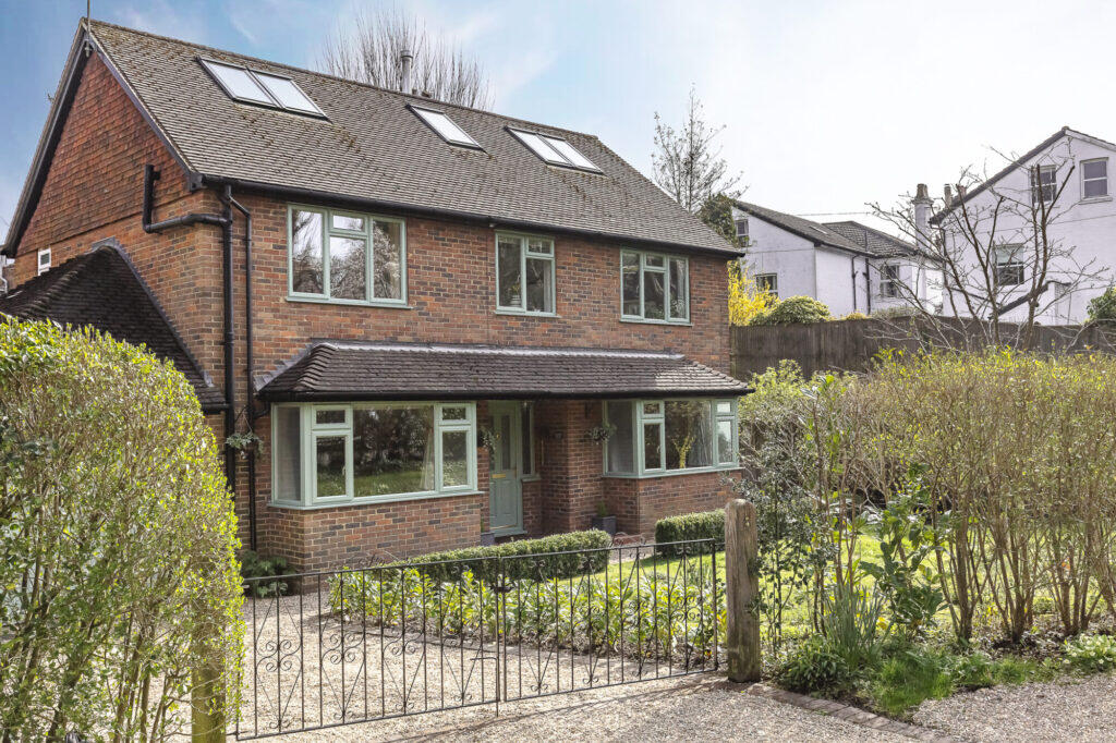 Main image of property: Woodbury Park Gardens, Tunbridge Wells, TN4 9JT