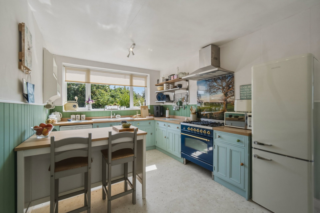 House in Stoke-on-Trent - View 4