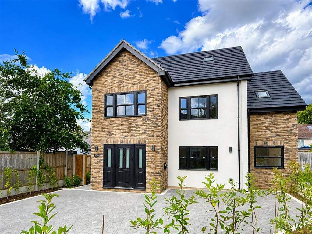 4-bed detached on Tower Road, Writtle, Chelmsford, £800,000