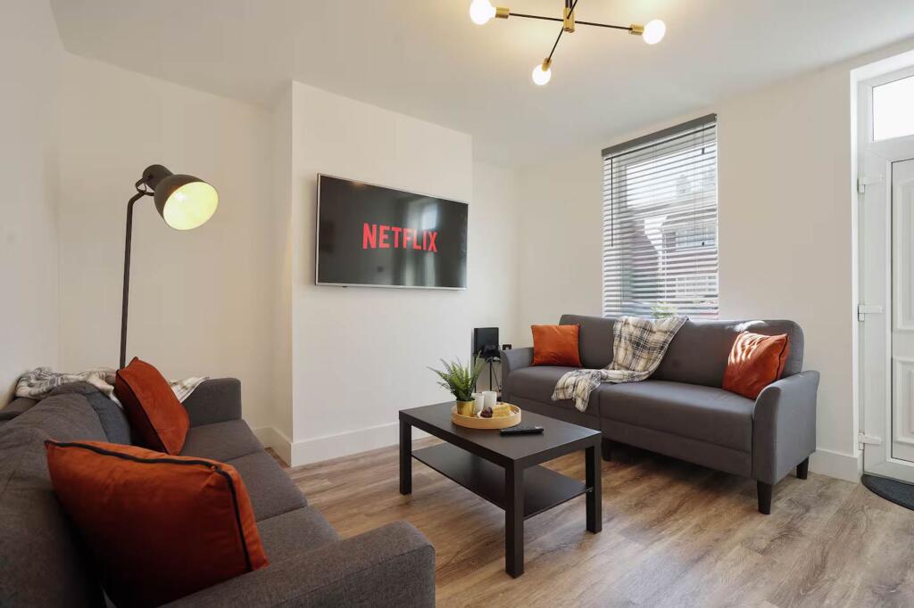 House in Sheffield, South Yorkshire - View 2