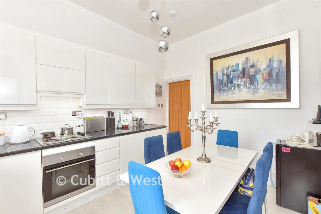 Apartment in Southsea - View 4