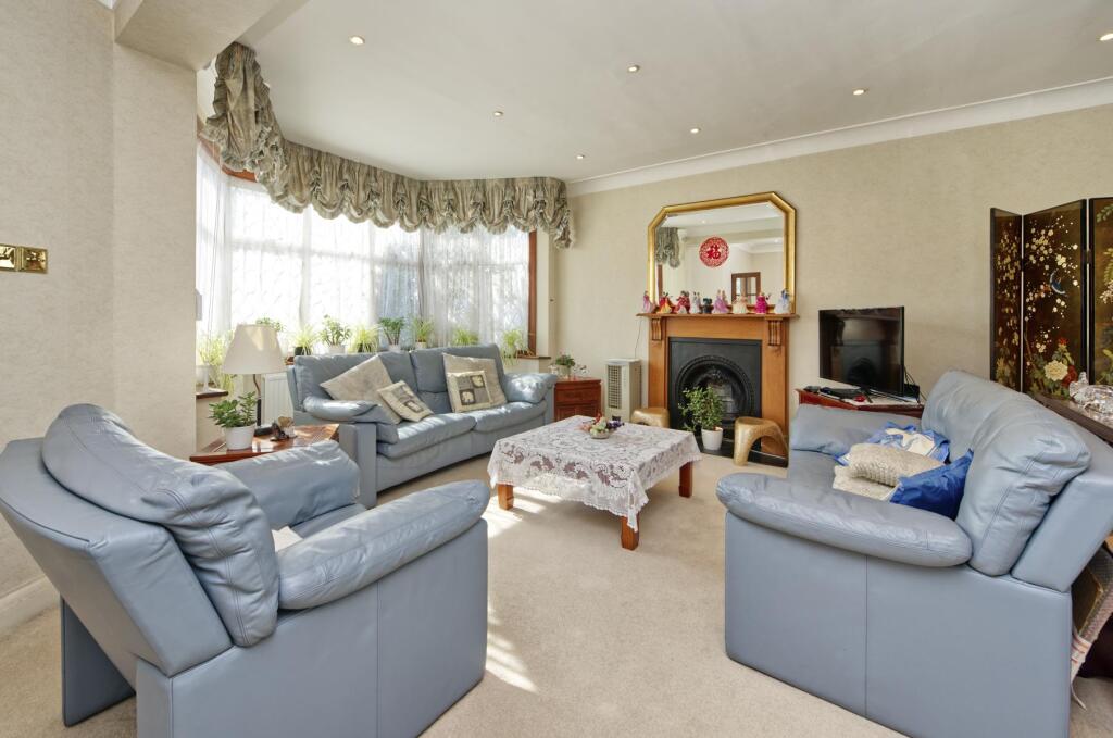 Main image of property: Vaughan Avenue, Hendon, London NW4