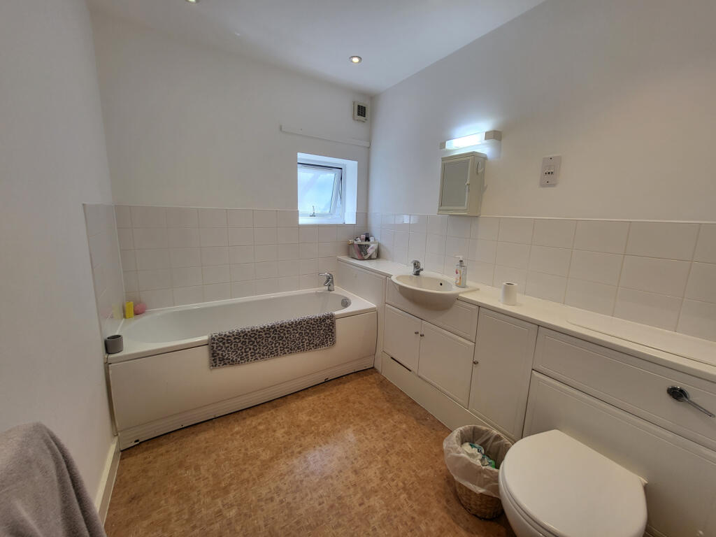 3 bedroom town house for rent