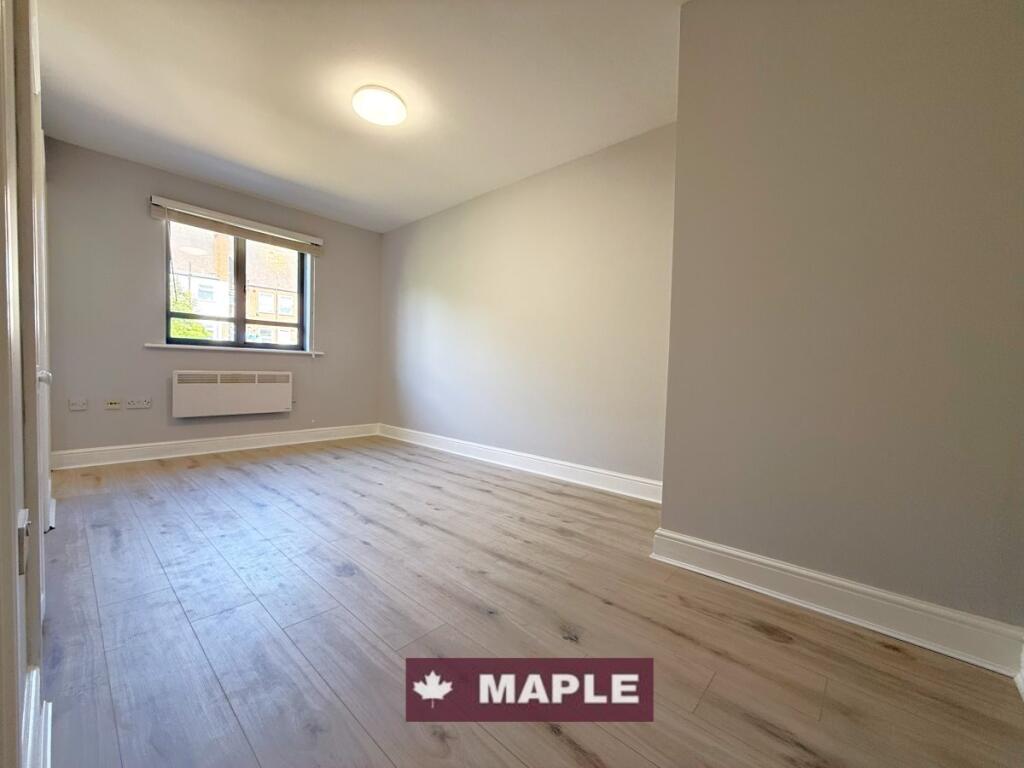 Apartment in Harrow - More