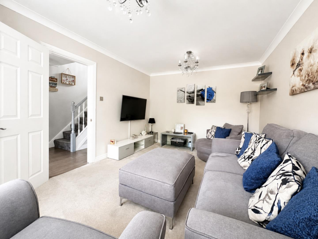Bluebell Close, Park Farm photo 4