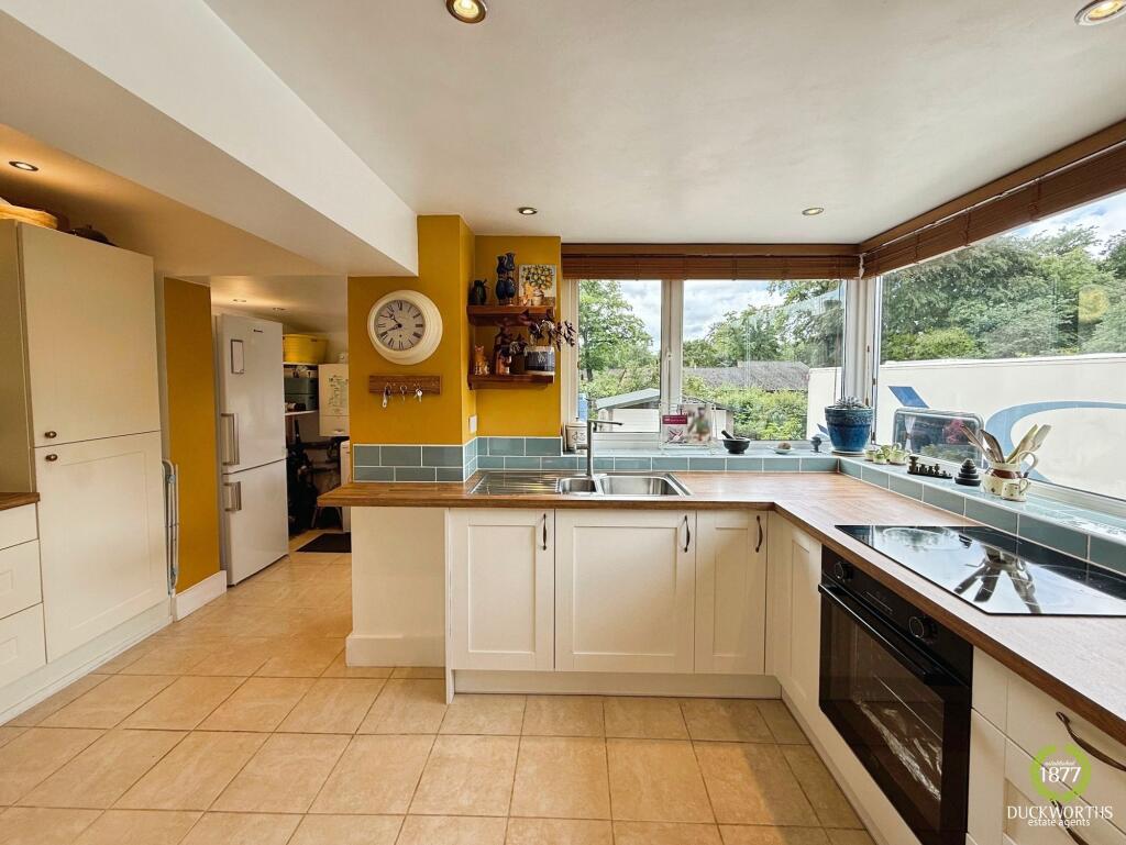 House in Pendle, Brierfield - More