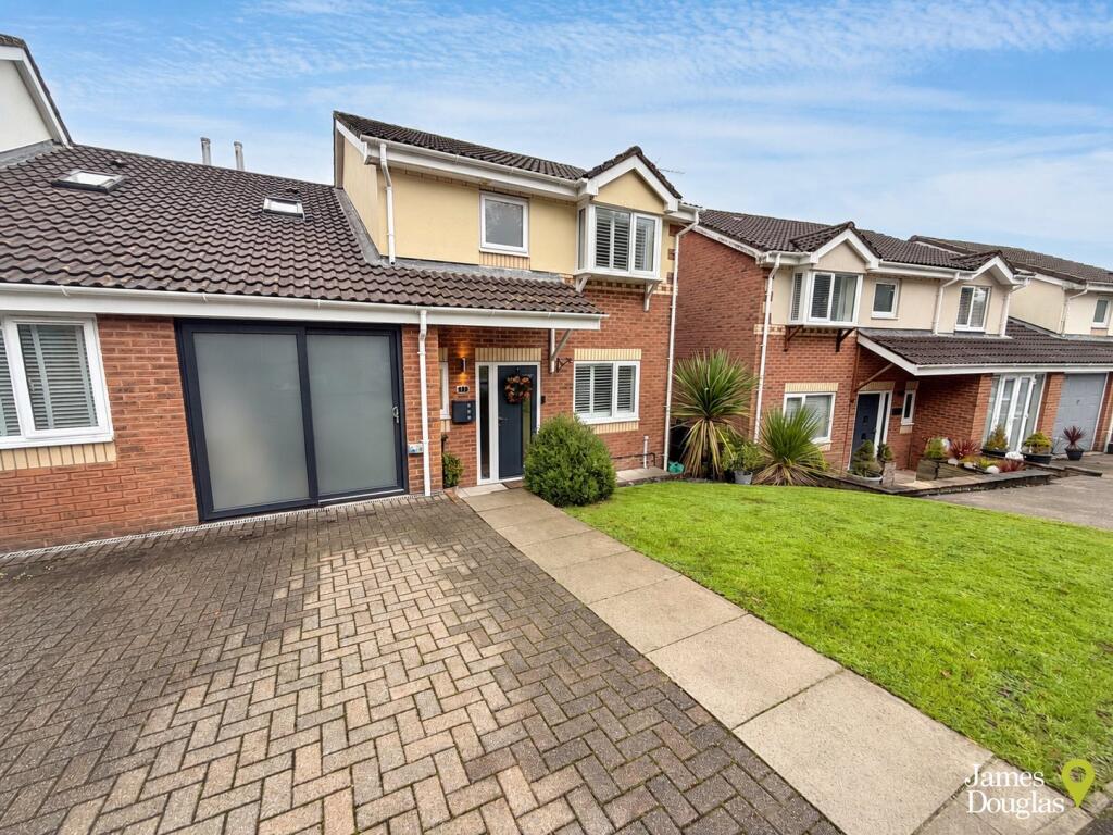 4-bed detached on Kingswood, Maesycoed, Pontypridd, £335,000